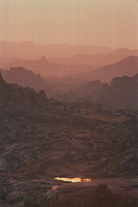 Matunga Hill sunrise (link to Hampi photo exhibit)